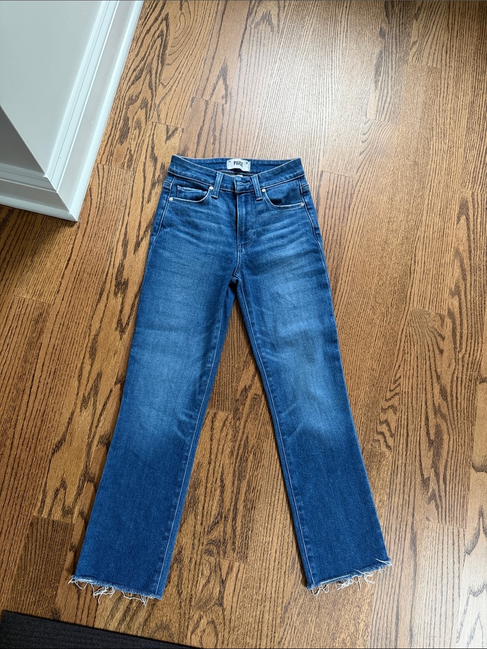 PAIGE High-Rise Cindy Cropped Ankle Jeans in Medium Blue